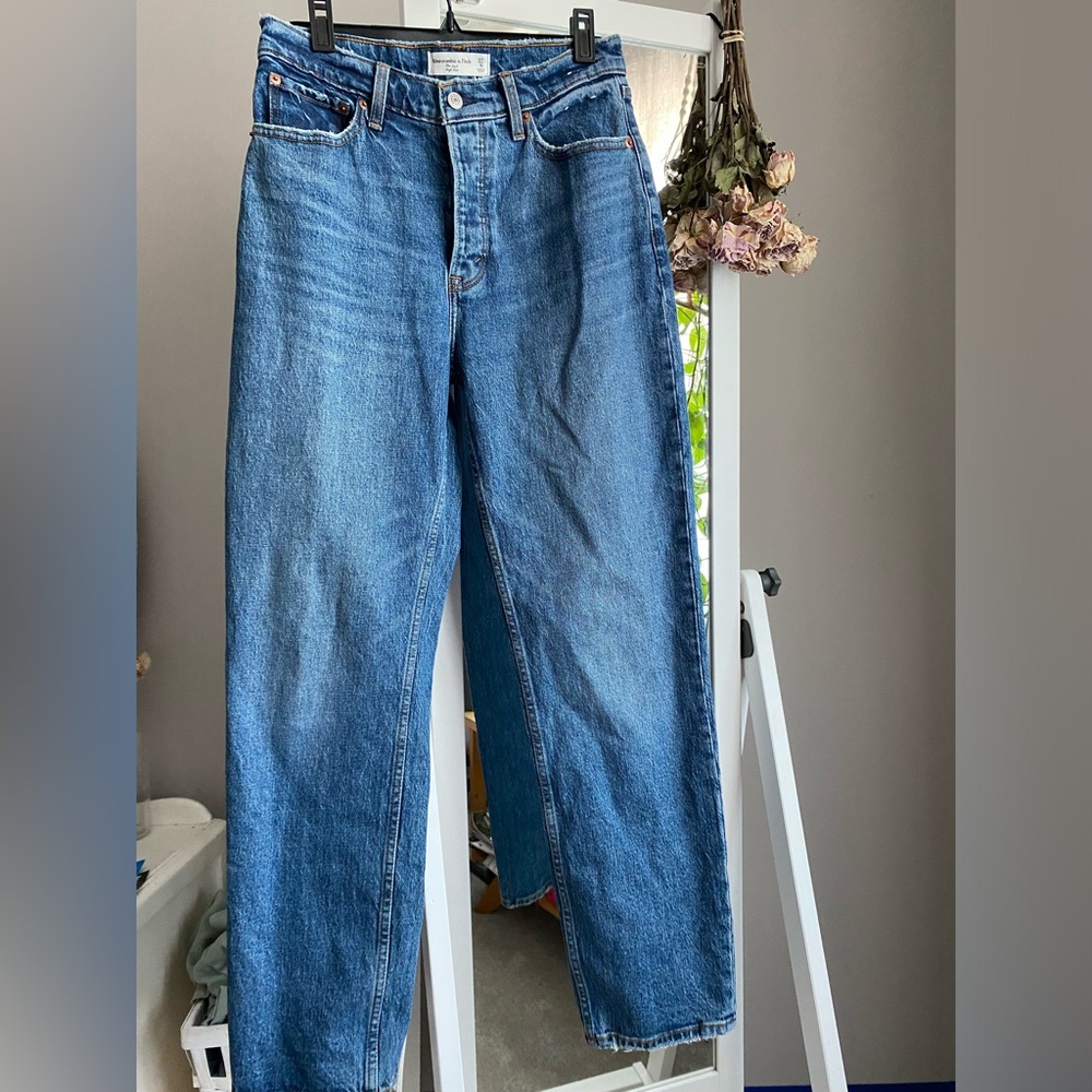 Abercrombie & Fitch Dad Jeans